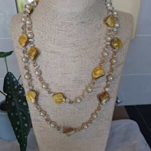 Lustrous Gold and Cream Pearl Necklace